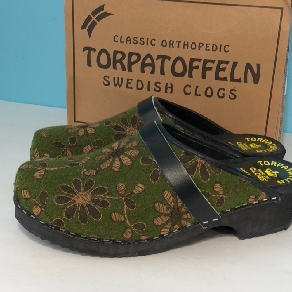 Torpatoffeln Olive Floral Wool Swedish Clog